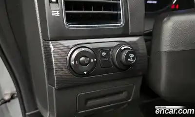 Chevrolet Captiva 2015 2.2 Автомат в Москве № 75930, миниатюра 10