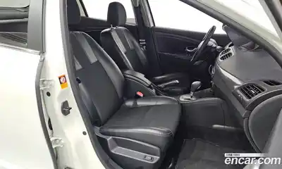 Renault SM3 2012 1.6 Автомат в Москве № 105980, миниатюра 11