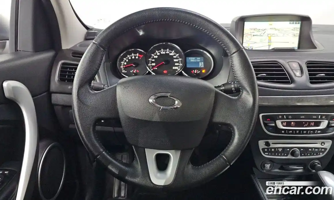 Renault SM3 2012 1.6 Автомат в Москве № 105980, фото 14