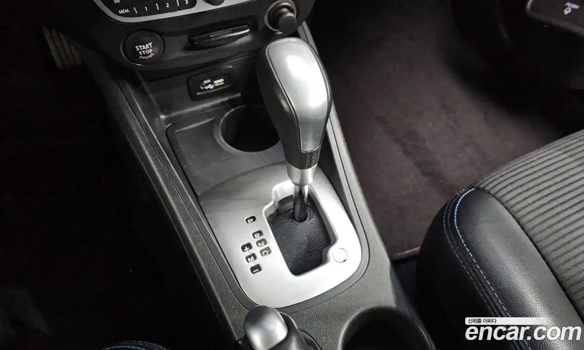 Renault SM3 2012 1.6 Автомат в Москве № 105980, фото 9