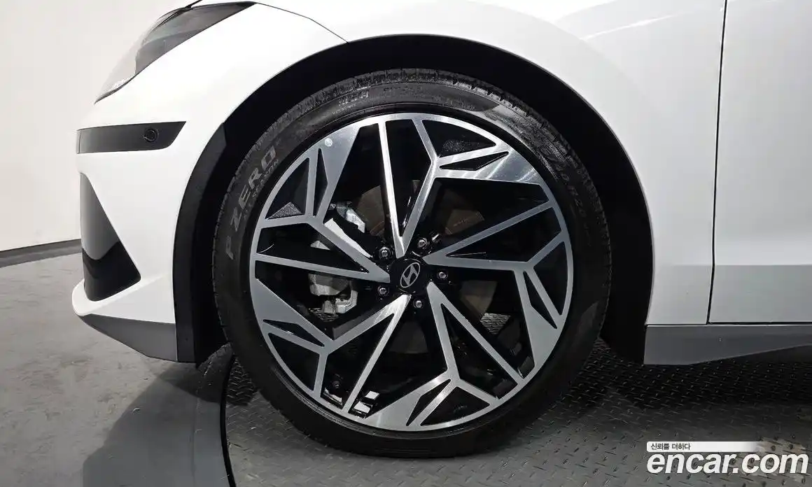 Hyundai Ioniq 6 2023 0.1 Автомат в Москве № 111957, фото 5