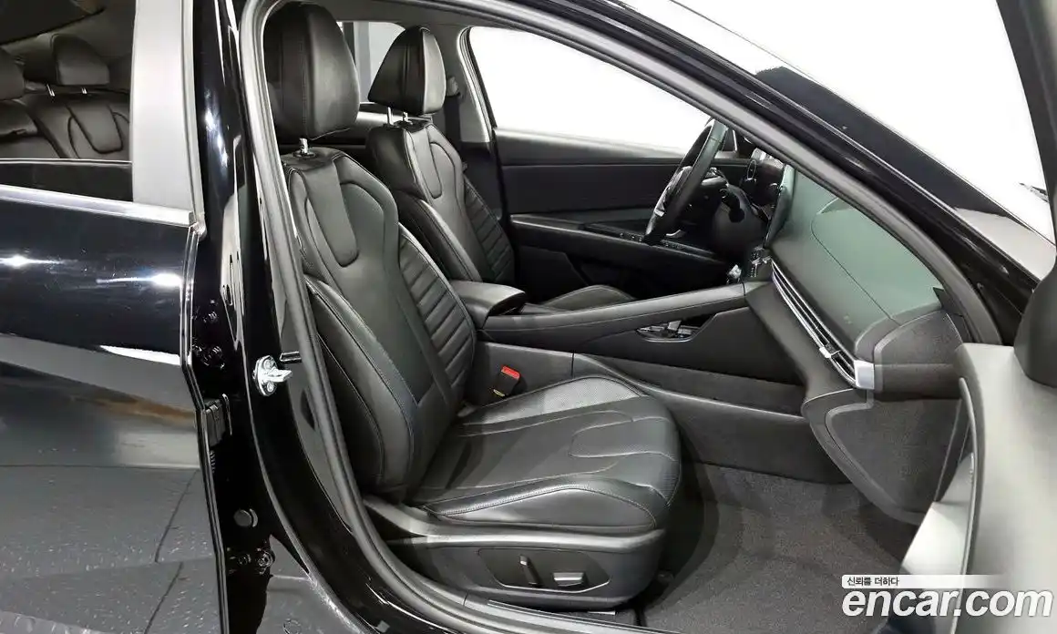 Hyundai Avante 2024 1.6 Автомат в Москве № 119565, фото 6