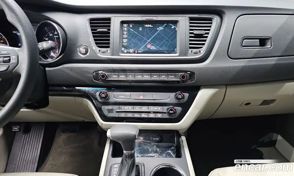 Kia Canival 2020 2.2 Автомат в Москве № 120607, фото 13