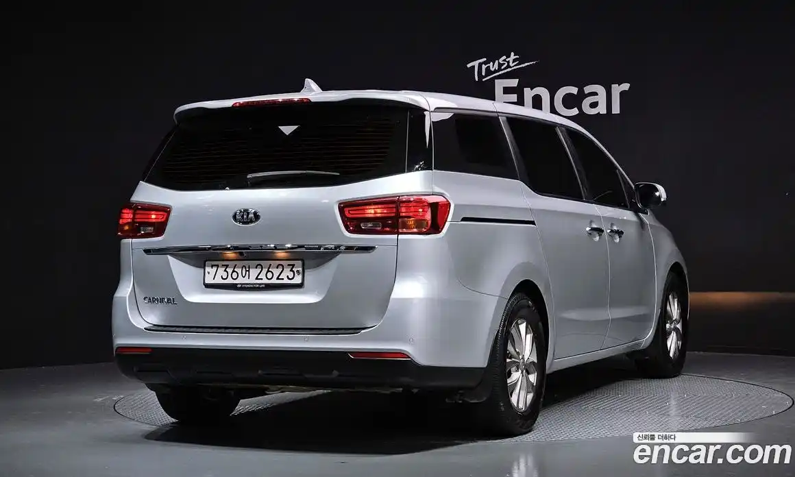 Kia Canival 2020 2.2 Автомат в Москве № 120607, фото 8