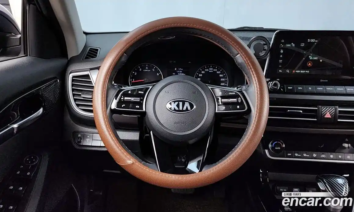 Kia Seltos 2022 1.6 Автомат в Москве № 120731, фото 17