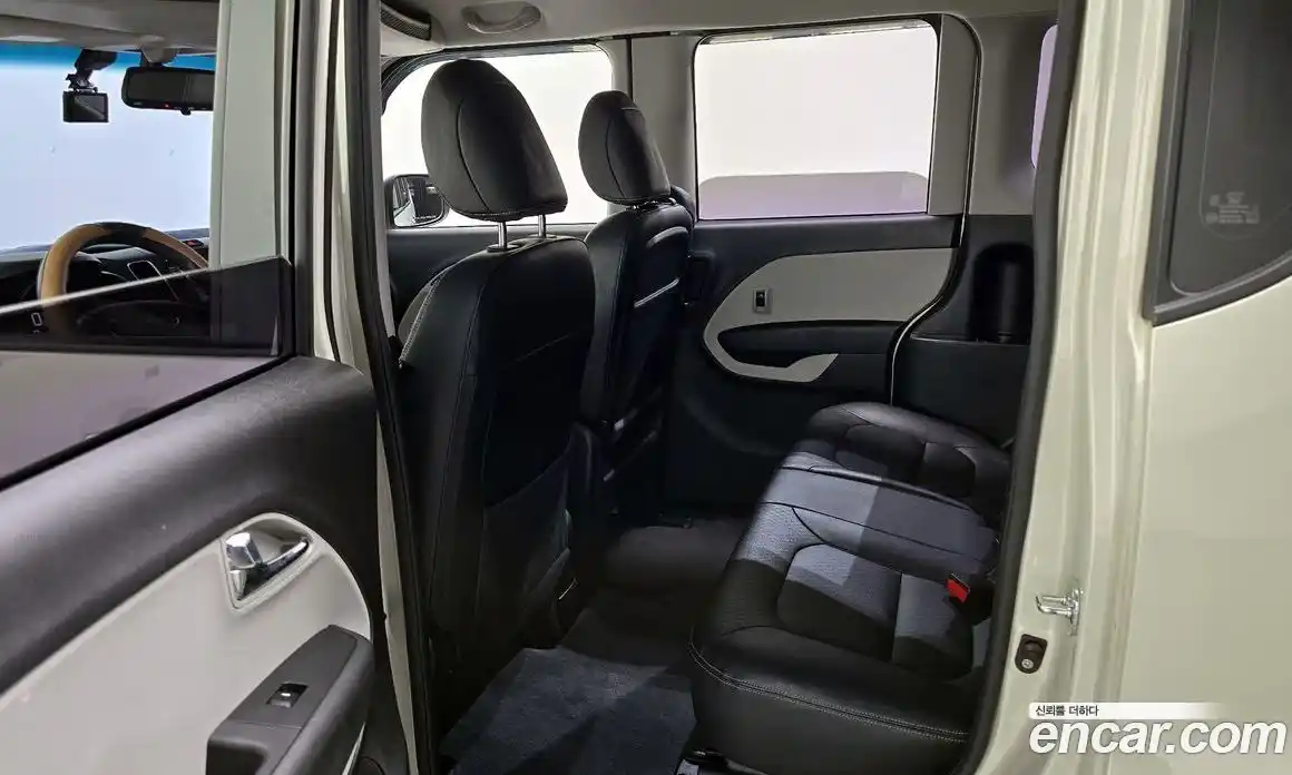 Kia Ray 2017 1.0 Автомат в Москве № 120776, фото 19