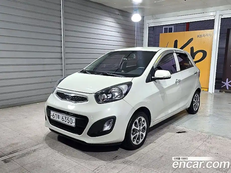 Kia Morning 2012 1.0 Автомат в Москве № 132582, фото 1