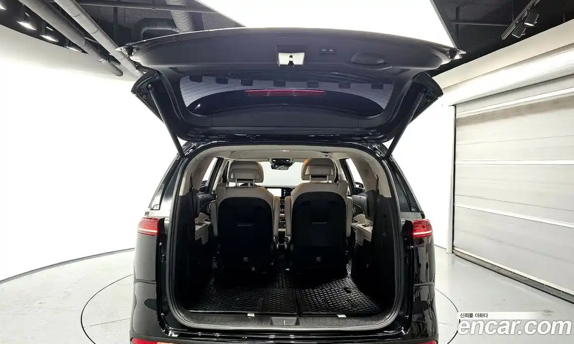 Kia Canival 2023 3.5 Автомат в Москве № 132708, фото 12