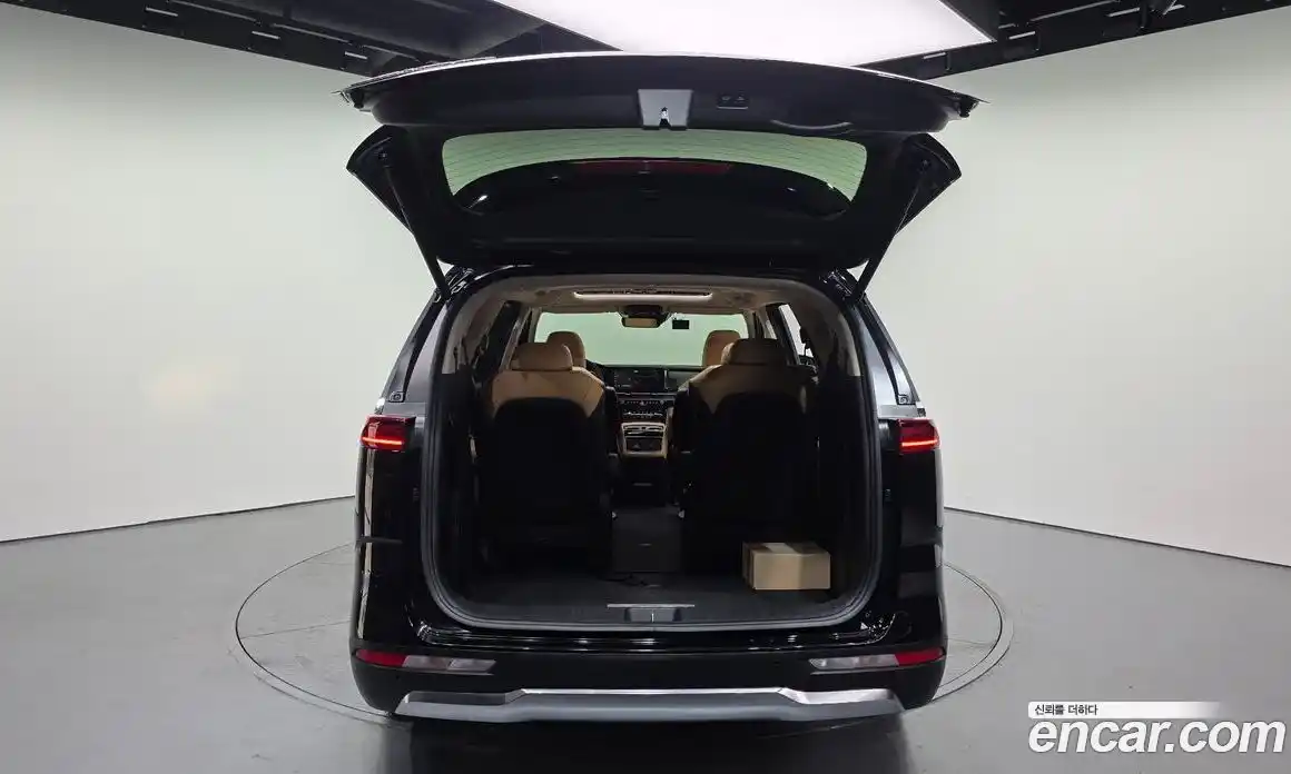 Kia Canival 2021 2.2 Автомат в Москве № 13759, фото 3