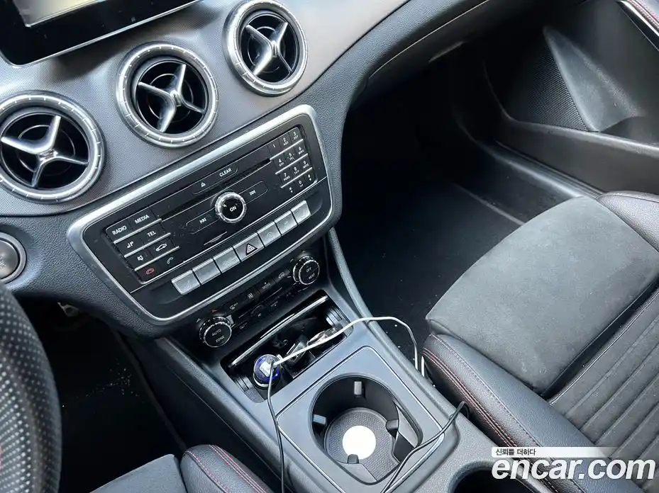 Mercedes-Benz CLA-Class 2018 2.0 Автомат в Москве № 141959, фото 12