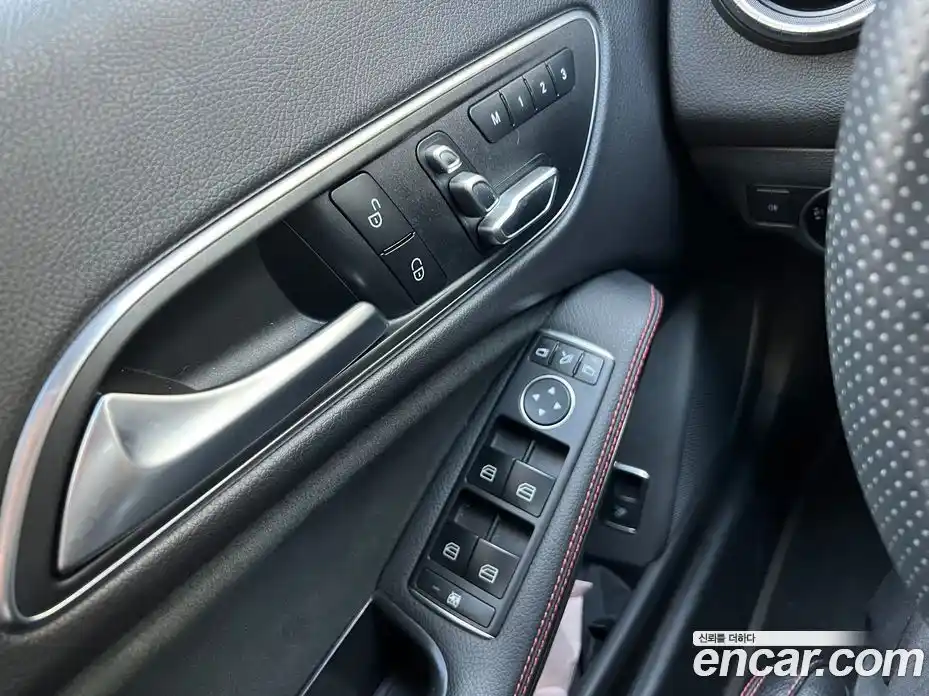 Mercedes-Benz CLA-Class 2018 2.0 Автомат в Москве № 141959, фото 13