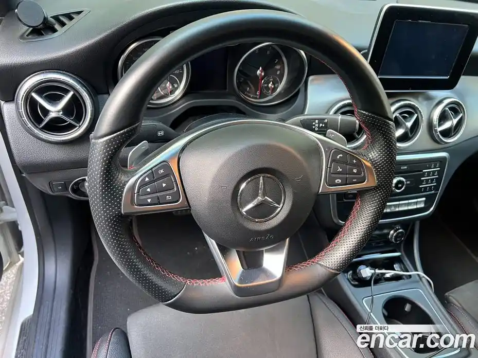 Mercedes-Benz CLA-Class 2018 2.0 Автомат в Москве № 141959, фото 8