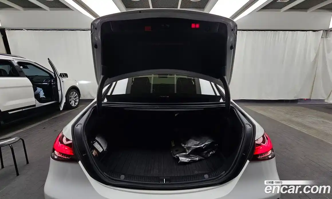 Mercedes-Benz E-Class 2022 2.0 Автомат в Москве № 142206, фото 13