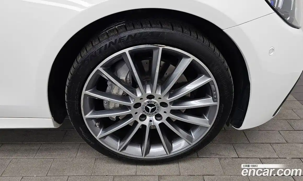 Mercedes-Benz E-Class 2022 2.0 Автомат в Москве № 142206, фото 16