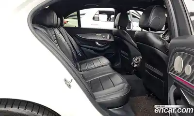 Mercedes-Benz E-Class 2022 2.0 Автомат в Москве № 142206, миниатюра 4