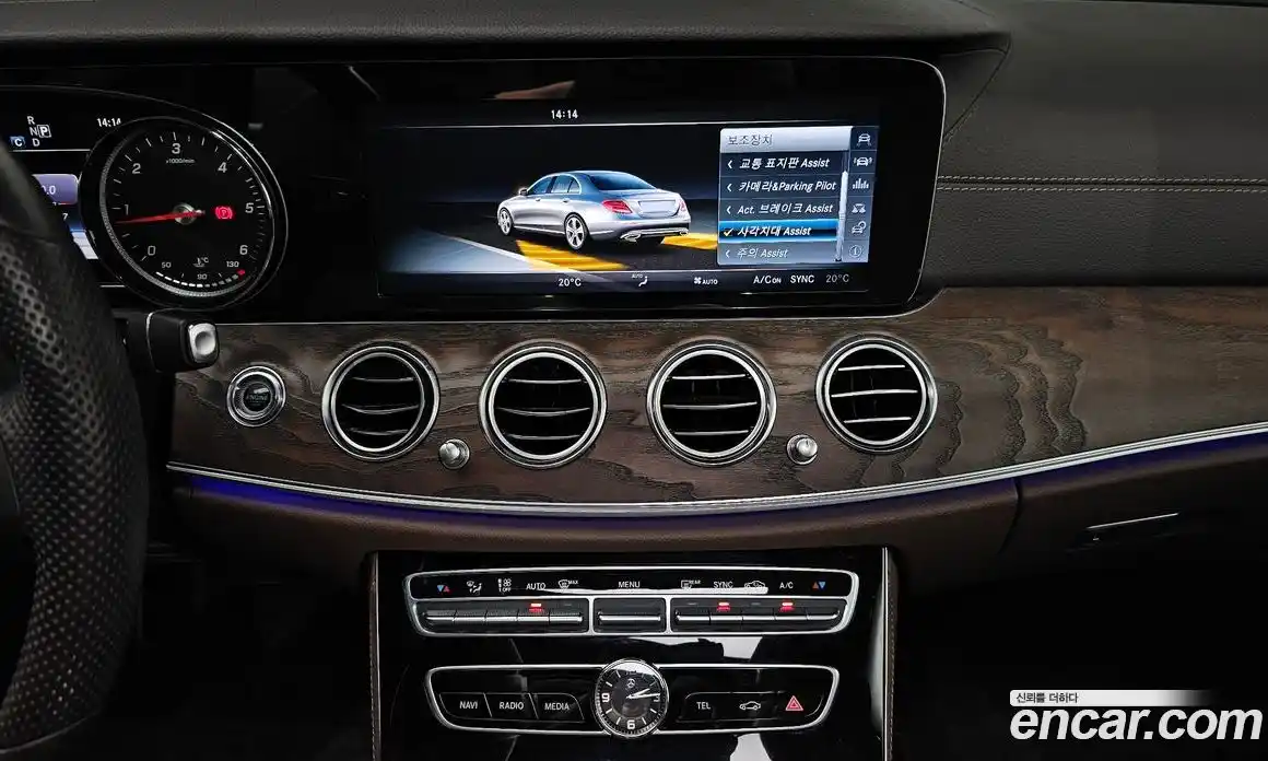 Mercedes-Benz E-Class 2017 1.9 Автомат в Москве № 142365, фото 14