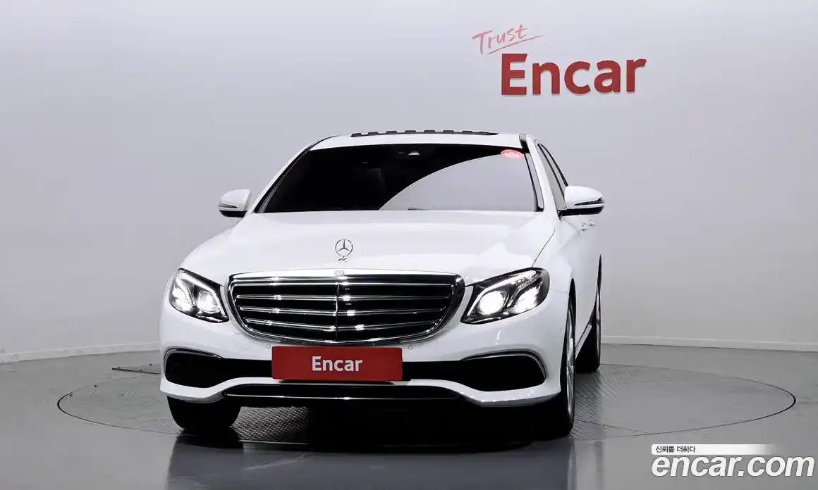 Mercedes-Benz E-Class 2017 1.9 Автомат в Москве № 142365, фото 3