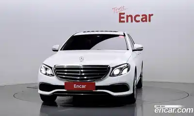 Mercedes-Benz E-Class 2017 1.9 Автомат в Москве № 142365, миниатюра 3