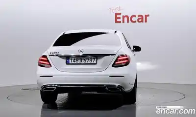 Mercedes-Benz E-Class 2017 1.9 Автомат в Москве № 142365, миниатюра 4