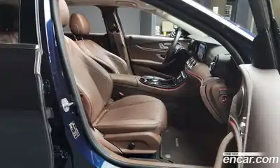 Mercedes-Benz E-Class 2017 1.9 Автомат в Москве № 142808, миниатюра 12