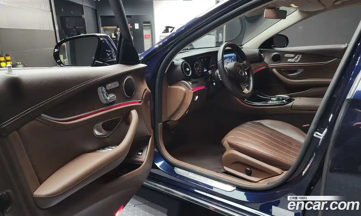 Mercedes-Benz E-Class 2017 1.9 Автомат в Москве № 142808, фото 16