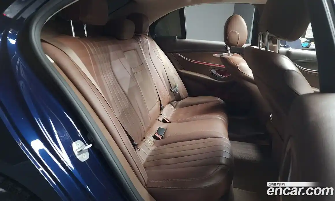 Mercedes-Benz E-Class 2017 1.9 Автомат в Москве № 142808, фото 19