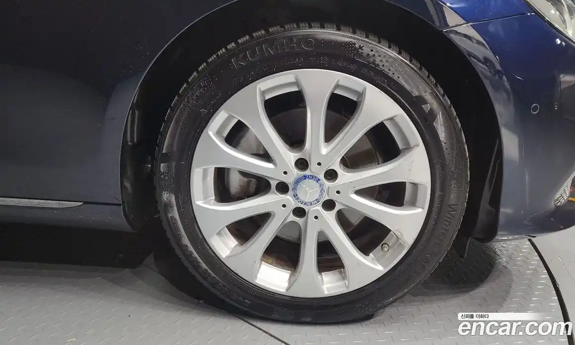 Mercedes-Benz E-Class 2017 1.9 Автомат в Москве № 142808, фото 4