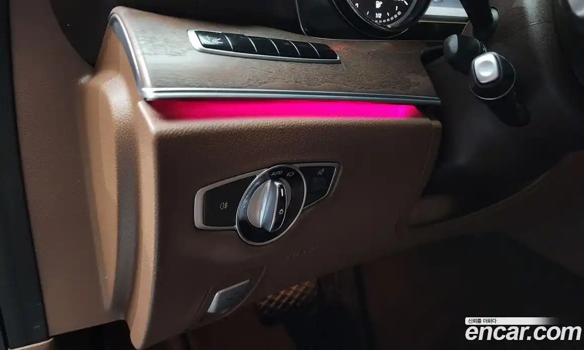 Mercedes-Benz E-Class 2017 1.9 Автомат в Москве № 142808, фото 10