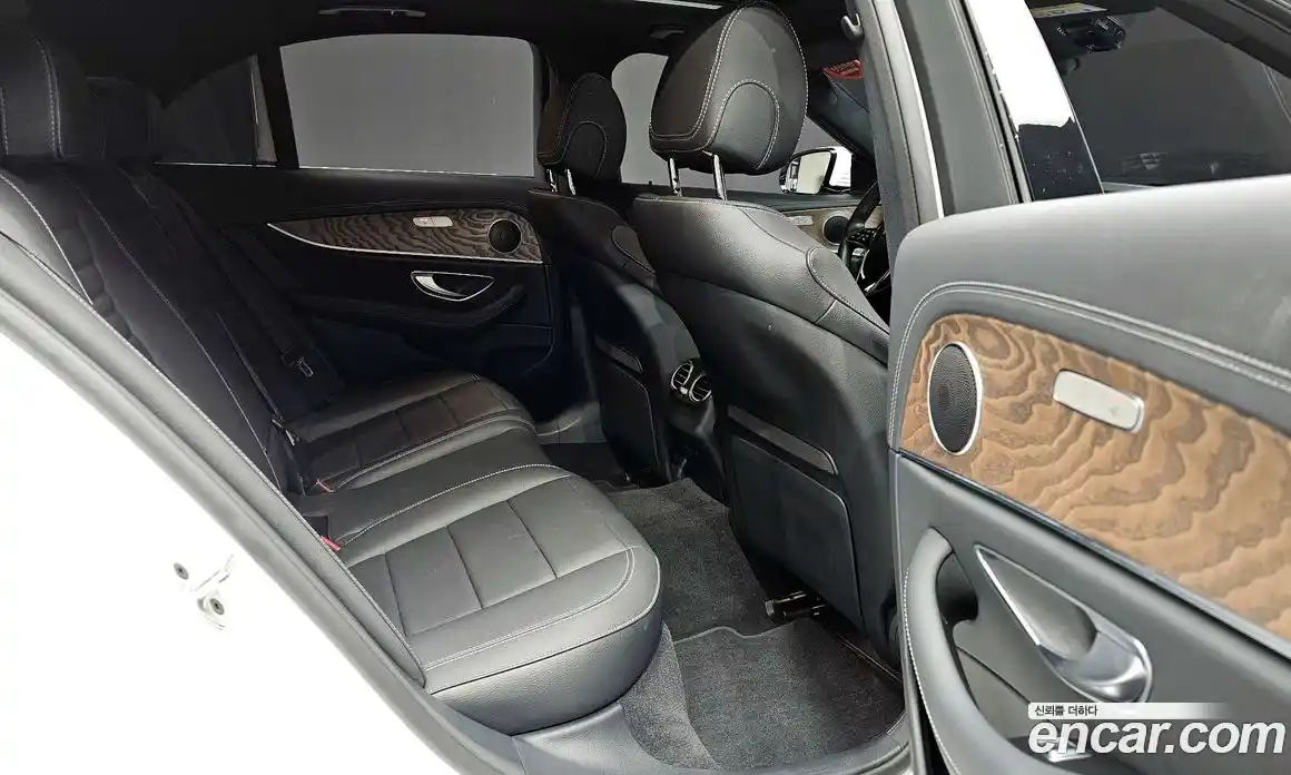 Mercedes-Benz E-Class 2022 2.0 Автомат в Москве № 142859, фото 11