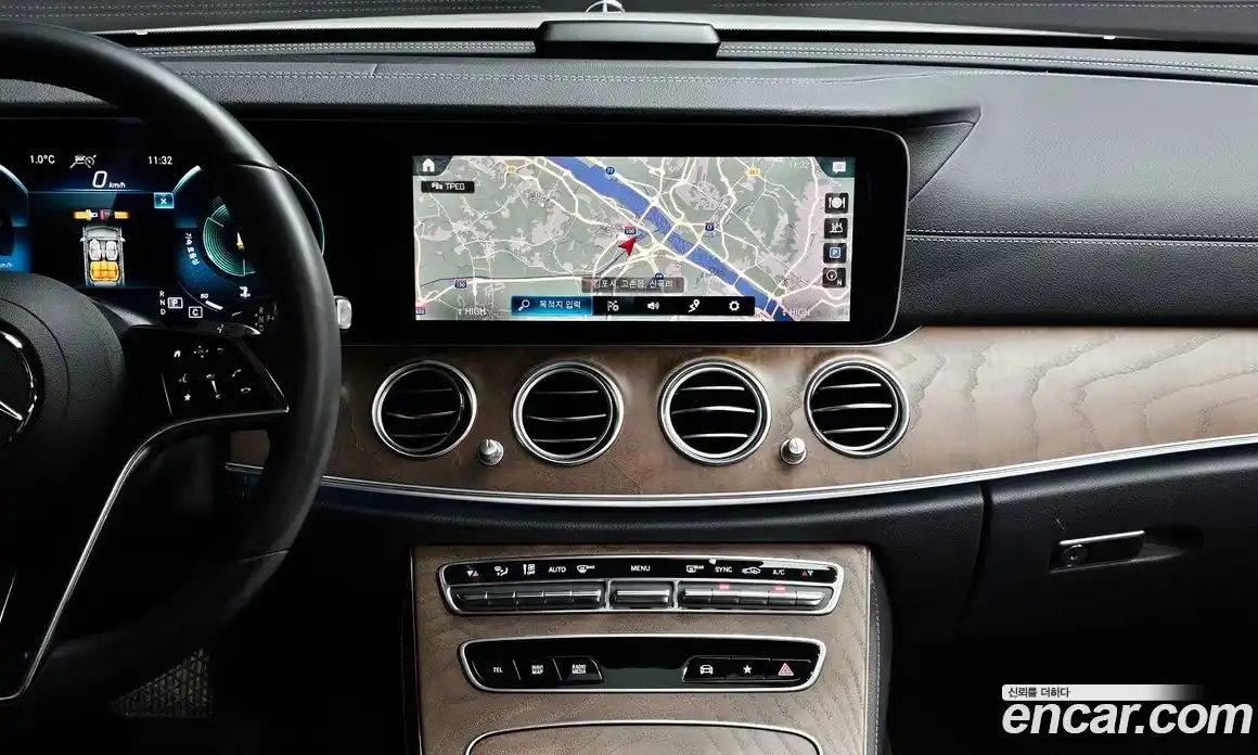 Mercedes-Benz E-Class 2022 2.0 Автомат в Москве № 142859, фото 16