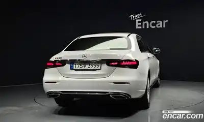 Mercedes-Benz E-Class 2022 2.0 Автомат в Москве № 142859, миниатюра 4