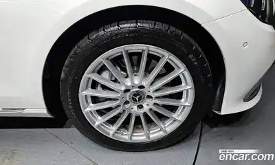 Mercedes-Benz E-Class 2022 2.0 Автомат в Москве № 142859, миниатюра 5