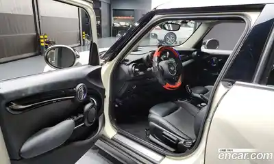 Mini Cooper 2018 1.5 Автомат в Москве № 153960, миниатюра 4