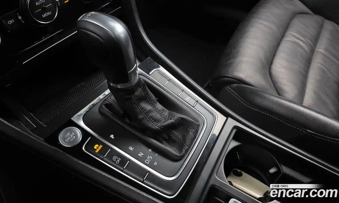 Volkswagen Golf 2016 2.0 Автомат в Москве № 162045, фото 9