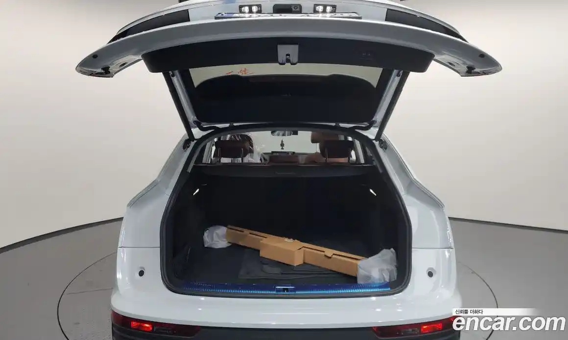 Audi Q5 2023 2.0 Автомат в Москве № 162637, фото 16