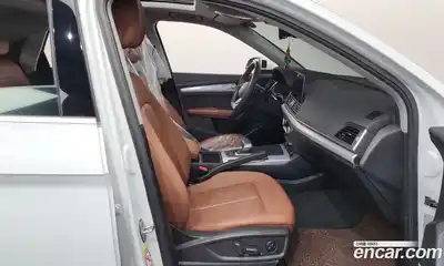 Audi Q5 2023 2.0 Автомат в Москве № 162637, миниатюра 7