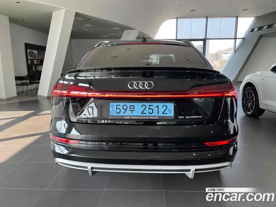 Audi e-tron 2023 Автомат в Москве № 163968, фото 4
