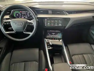 Audi e-tron 2023 Автомат в Москве № 163968, миниатюра 7