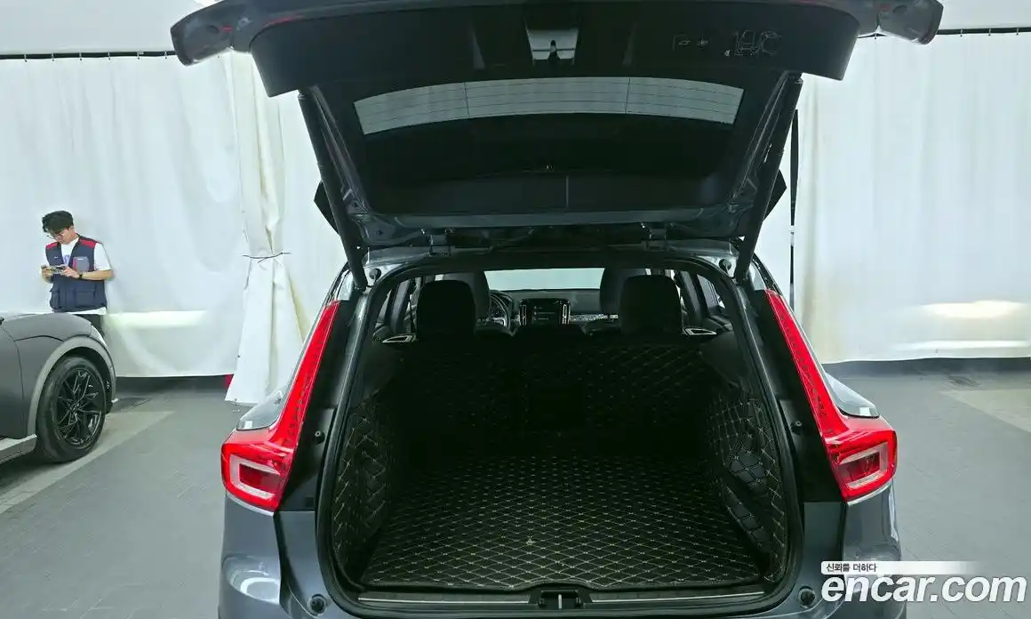 Volvo XC40 2019 2.0 Автомат в Москве № 164658, фото 20