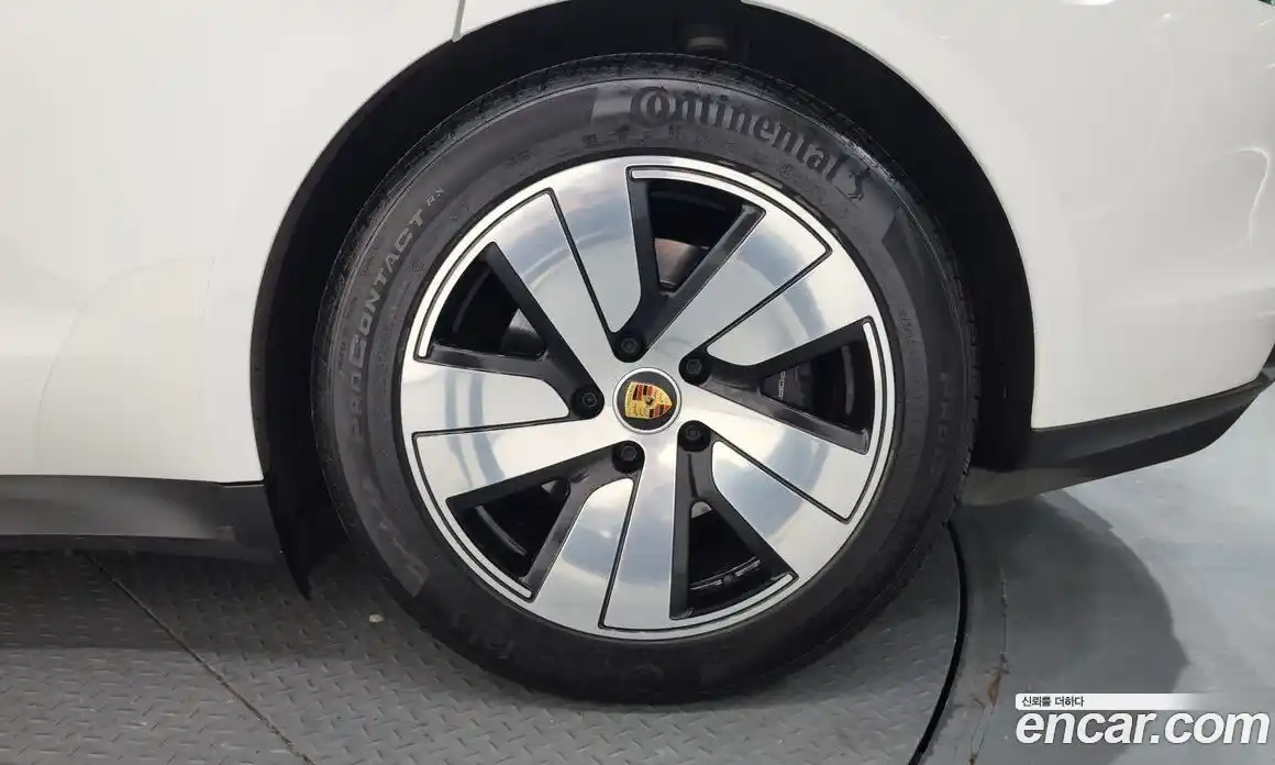 Porsche Taycan 2023 0.1 Автомат в Москве № 164986, фото 14