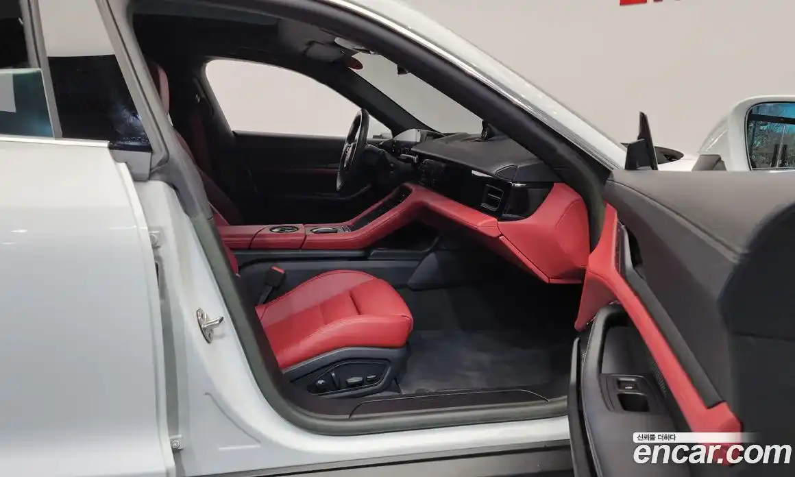 Porsche Taycan 2023 0.1 Автомат в Москве № 164986, фото 19