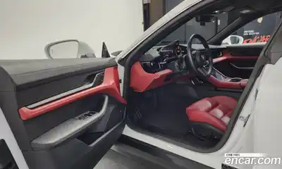 Porsche Taycan 2023 0.1 Автомат в Москве № 164986, миниатюра 6