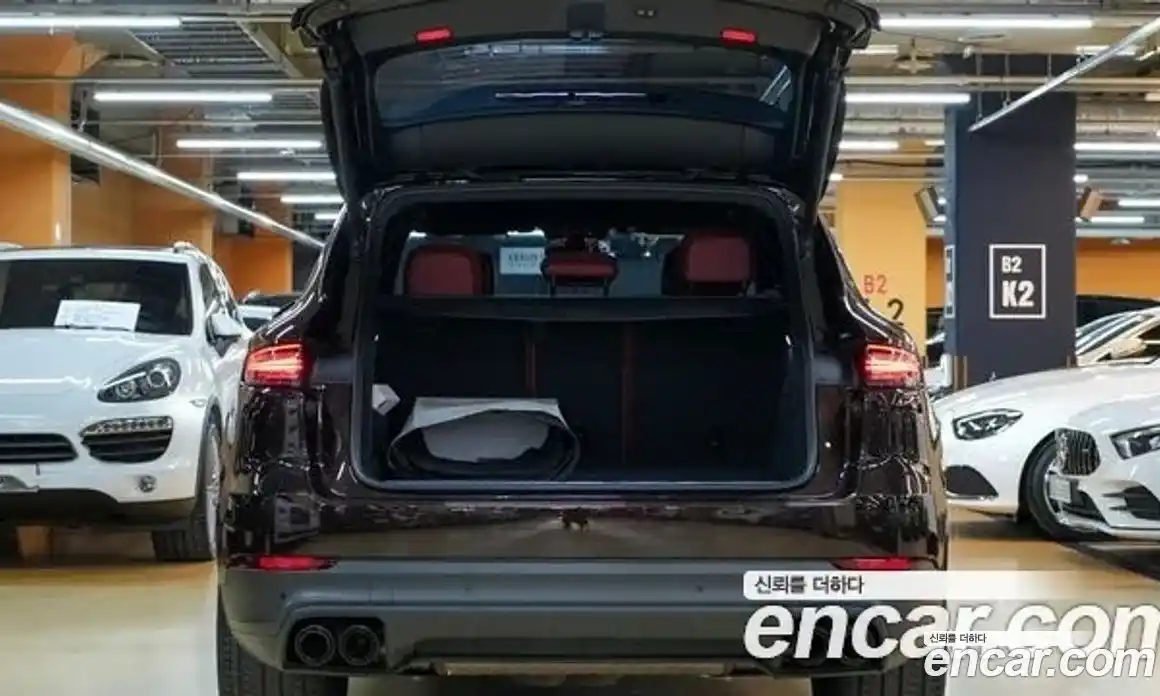 Porsche Cayenne 2021 3.0 Автомат в Москве № 165358, фото 13