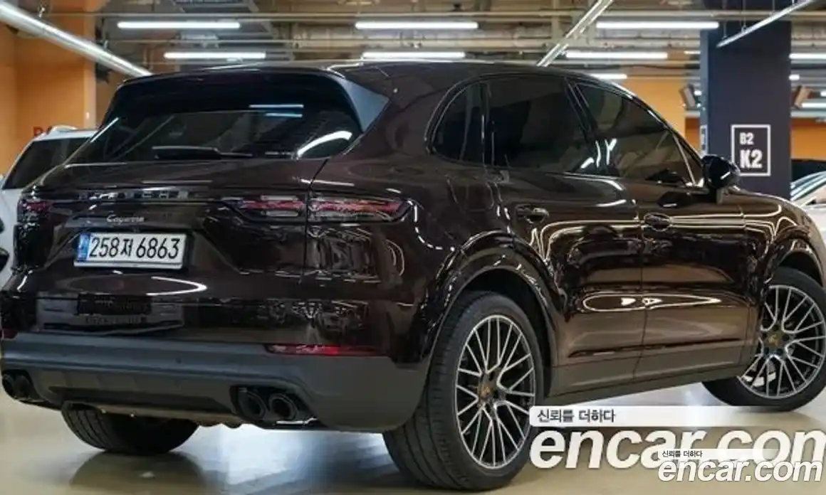 Porsche Cayenne 2021 3.0 Автомат в Москве № 165358, фото 2