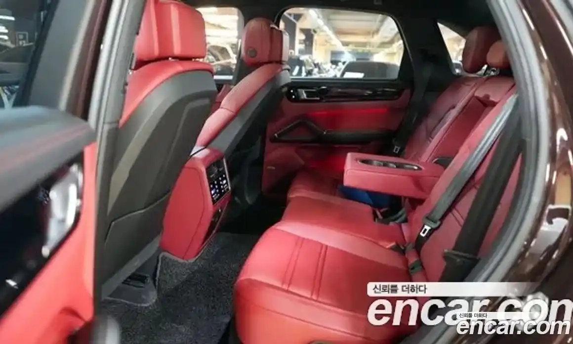 Porsche Cayenne 2021 3.0 Автомат в Москве № 165358, фото 9