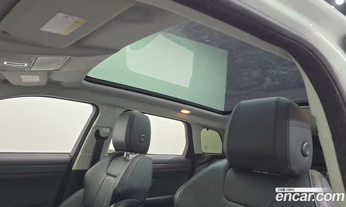 Land Rover Range-Rover Evoque 2018 2.0 Автомат в Москве № 166201, фото 12