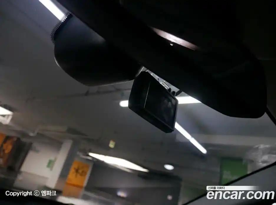 Land Rover Discovery Sport 2017 2.0 Автомат в Москве № 166900, фото 18