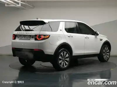 Land Rover Discovery Sport 2017 2.0 Автомат в Москве № 166900, миниатюра 3