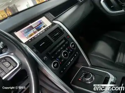 Land Rover Discovery Sport 2017 2.0 Автомат в Москве № 166900, миниатюра 9