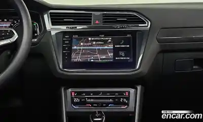 Volkswagen Tiguan 2023 2.0 Автомат в Москве № 168810, миниатюра 4